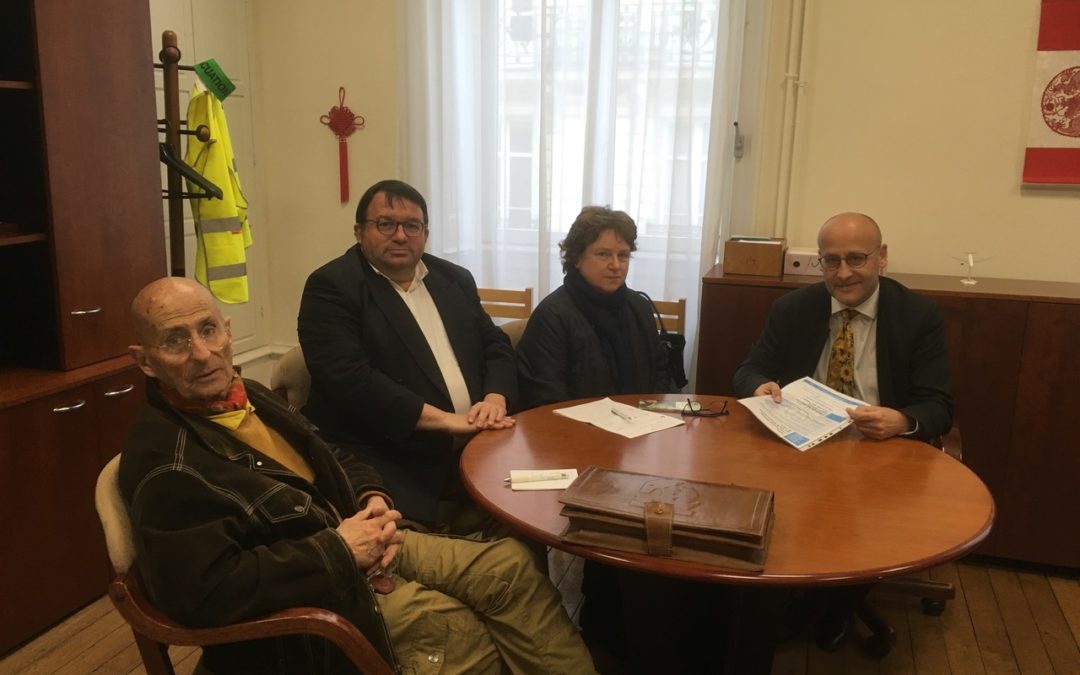 Hervé DOUAGLIN, Proviseur du Lycée JULES VERNE, reçoit l’Amicale et annonce sa nouvelle affectation