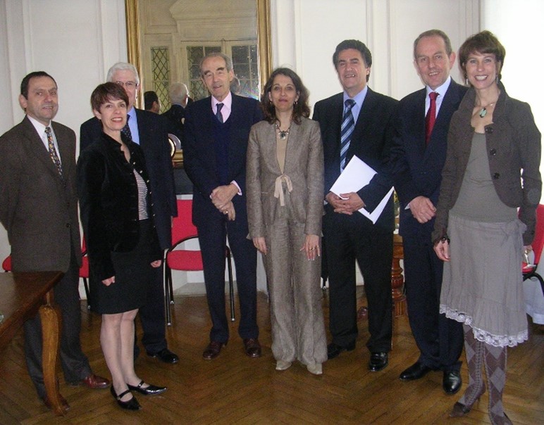 Robert Badinter à Jules Verne